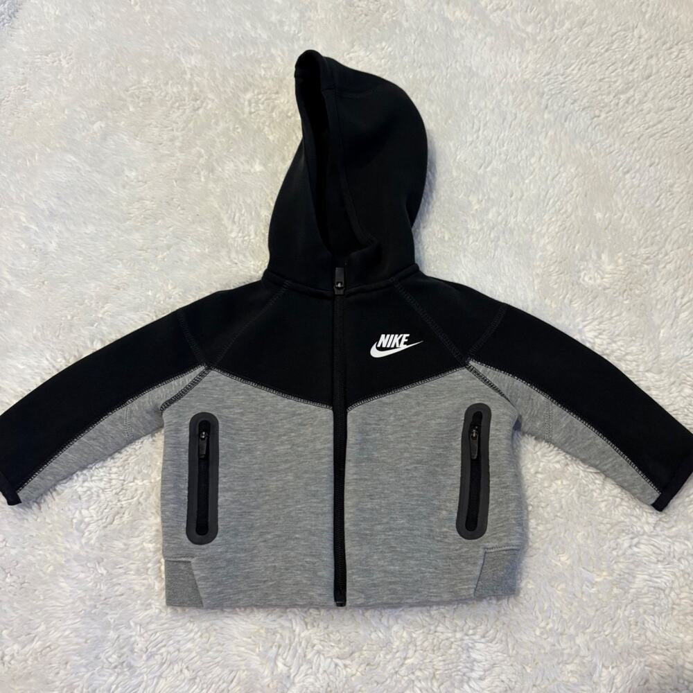 Nike Boys Tech Fleece Zip Hoodie 12M Color Block Preppy Sports Casual Gorpcore